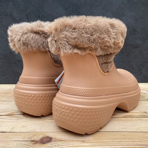 Crocs Stomp Lined Boot - Picture 14 of 16